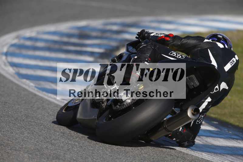 /Archiv-2024/02 29.01.-02.02.2024 Moto Center Thun Jerez/Gruppe schwarz-black/backside